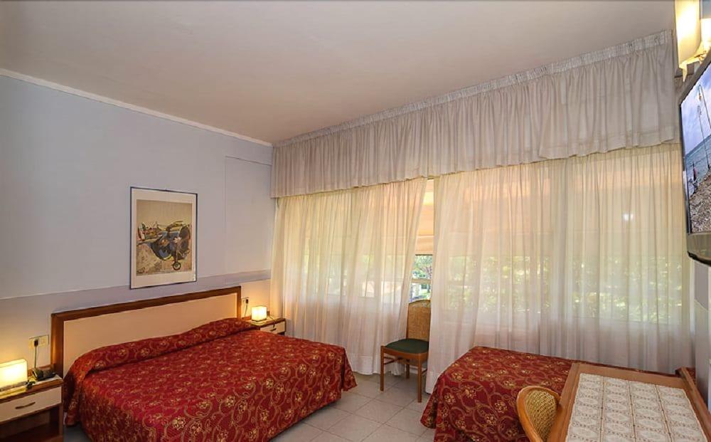 Hotel Le Ginestre Lido di Camaiore Eksteriør bilde